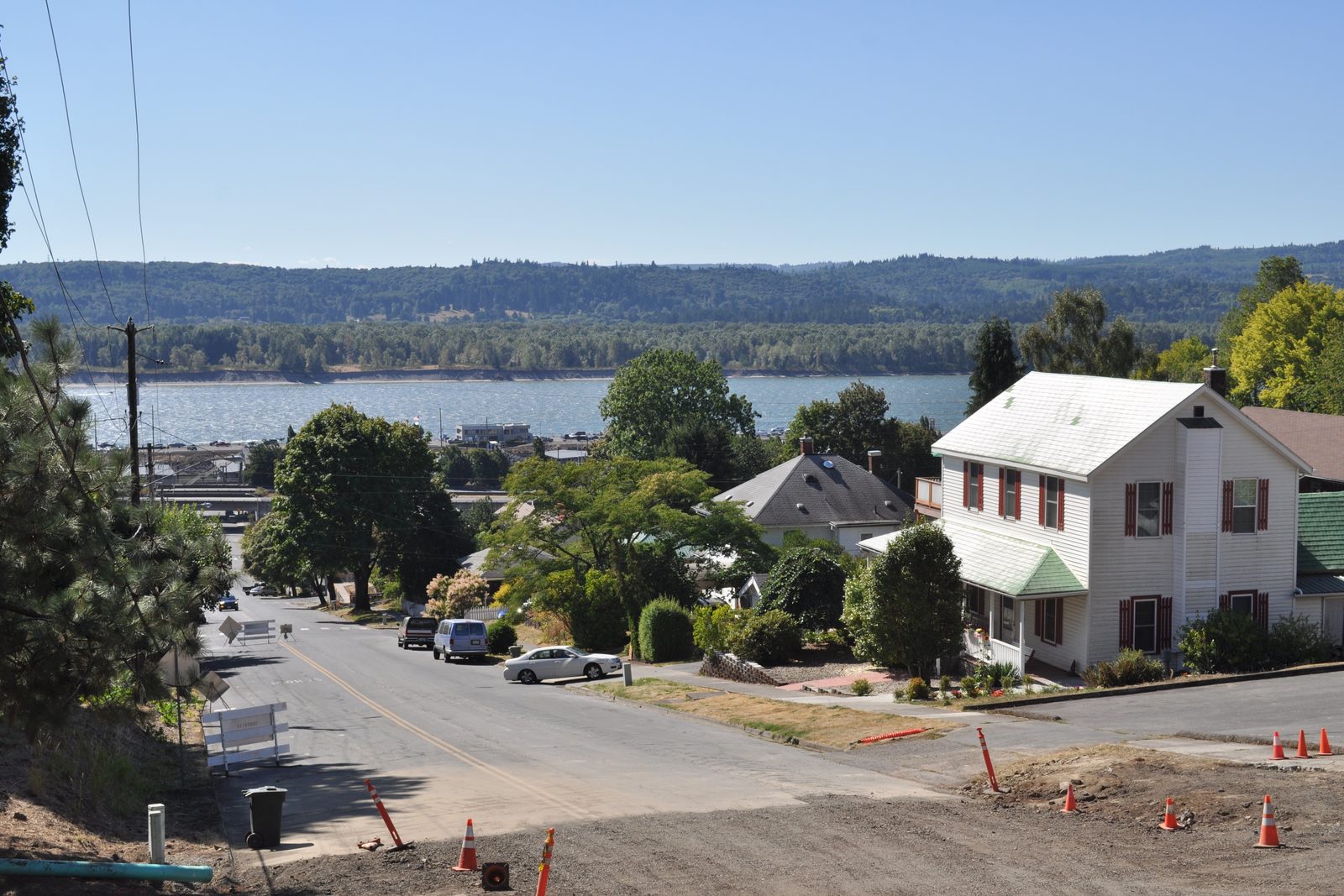 Homes on Elm Street in Kalama looking down the hill to the Columbia River