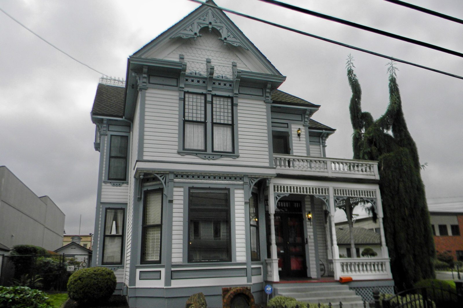 The Nat Smith House, a restored Victorian home in Kelso's historic core